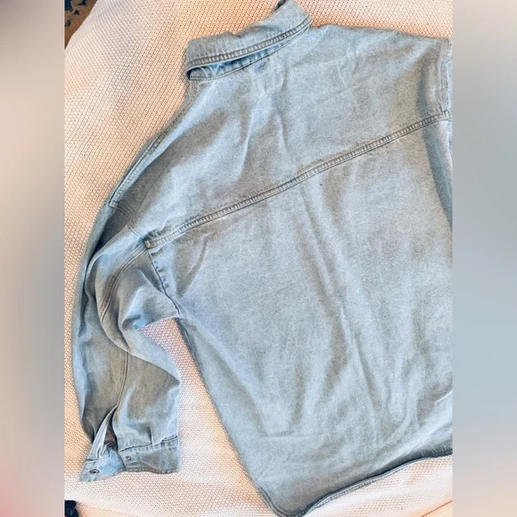 TNR JEANS Denim Shacket Light Blue Jean Jacket Button Down Shirt - Picture 11 of 15